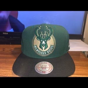 Milwaukee bucks hat